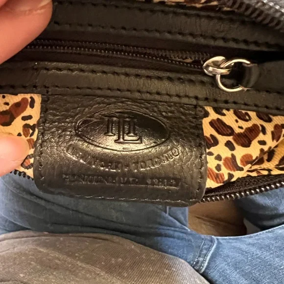 Genuine Leather small black crossbody - Picture 2 of 4